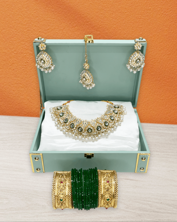 White Kundan Necklace Set with Hanging Earring, Mangtika, Matching 12 Zircon Studded & Crystal Beaded Glass Bangles  Set of 2 Gold-Plated Brass Openable Kada –  Celebrity Jewellery Gift Hamper